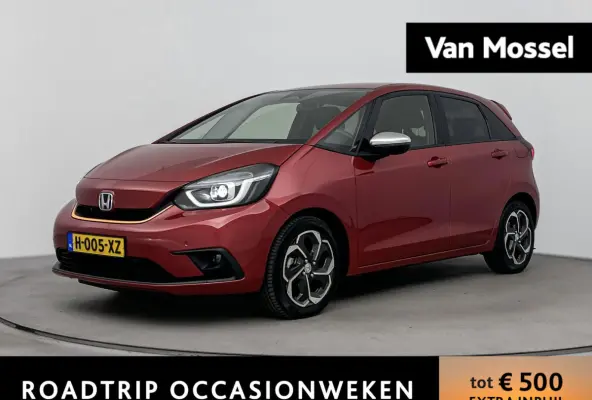 1.5 e:HEV Executive | ACC | Achteruitrijcamera | Stoel + Stuurverwarming | Lane Assist | Climate Control | Apple Carplay/Android Auto |