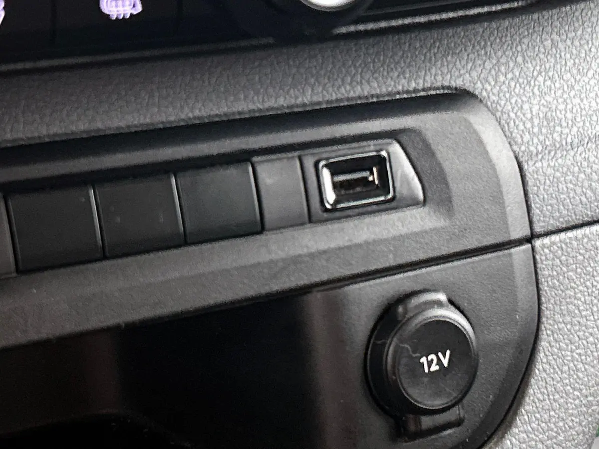 1.5 CDTI L3H1 Edition Dubbele Cabine Airco Navigatie Bluetooth Parkeersensoren Camera Trekhaak