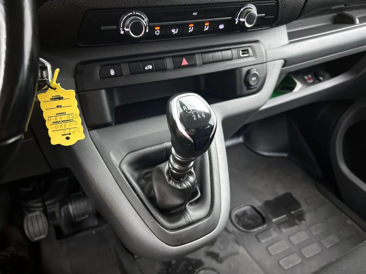 1.5 CDTI L3H1 Edition Dubbele Cabine Airco Navigatie Bluetooth Parkeersensoren Camera Trekhaak