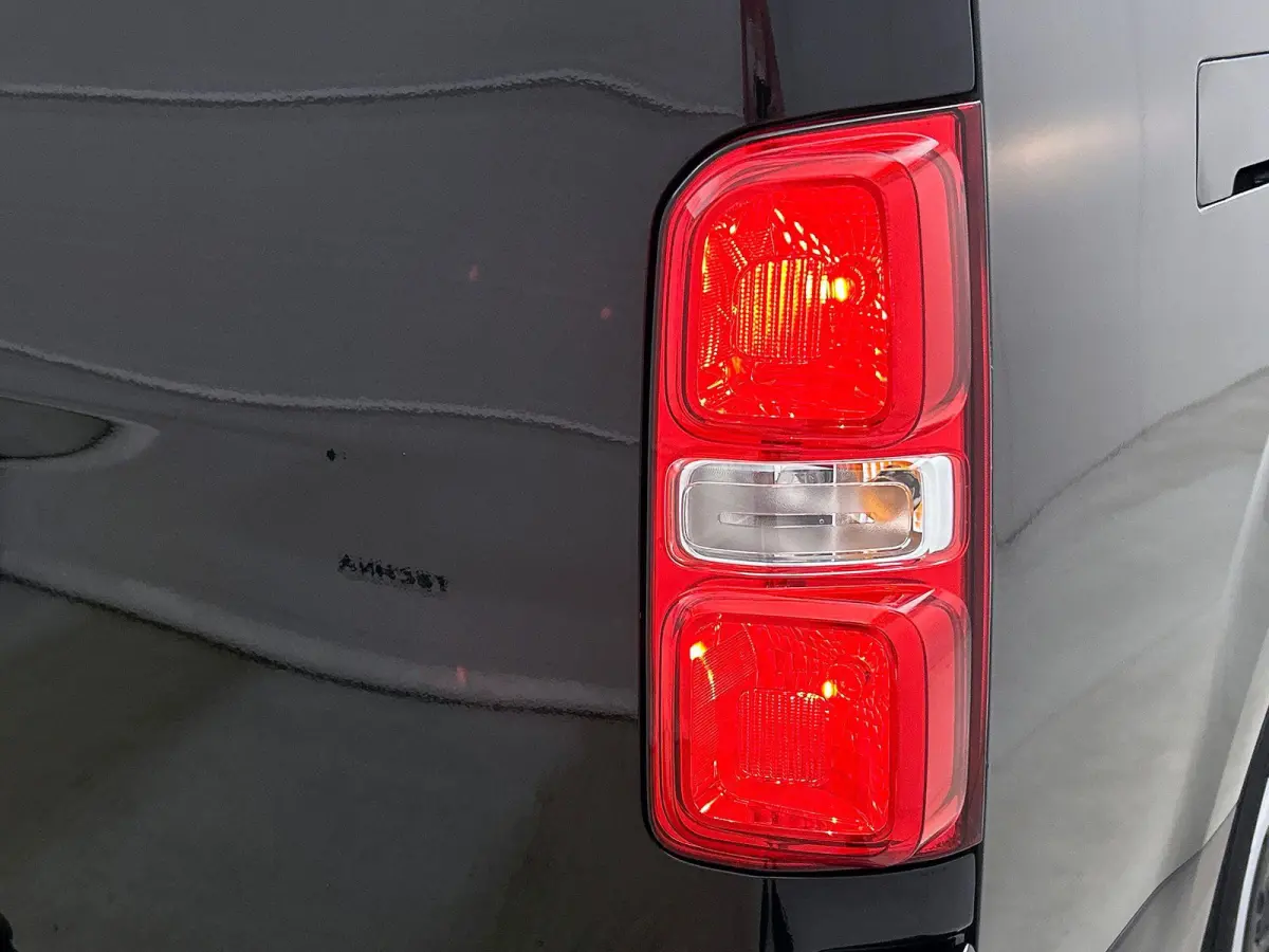 1.5 CDTI L3H1 Edition Dubbele Cabine Airco Navigatie Bluetooth Parkeersensoren Camera Trekhaak