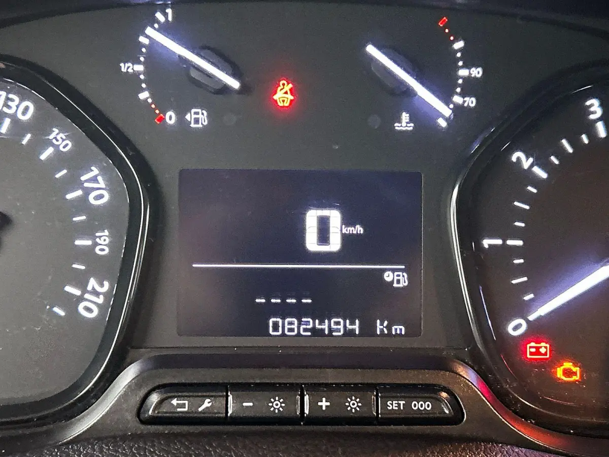 1.5 CDTI L3H1 Edition Dubbele Cabine Airco Navigatie Bluetooth Parkeersensoren Camera Trekhaak
