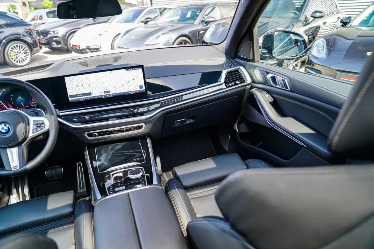 XDrive50e High Executive | X5M Kuipstoelen | Driving assistant Prof | HuD | Dravit Grau | Luchtvering | Stoelverkoeling |