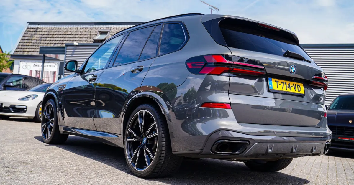 XDrive50e High Executive | X5M Kuipstoelen | Driving assistant Prof | HuD | Dravit Grau | Luchtvering | Stoelverkoeling |