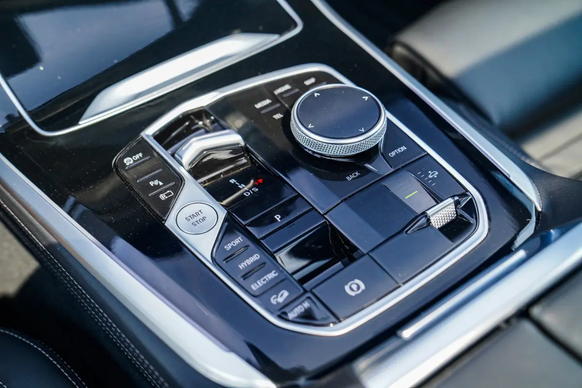 XDrive50e High Executive | X5M Kuipstoelen | Driving assistant Prof | HuD | Dravit Grau | Luchtvering | Stoelverkoeling |