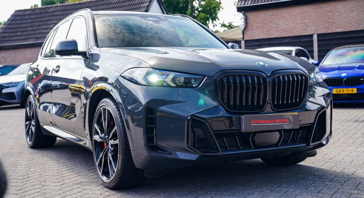 XDrive50e High Executive | X5M Kuipstoelen | Driving assistant Prof | HuD | Dravit Grau | Luchtvering | Stoelverkoeling |