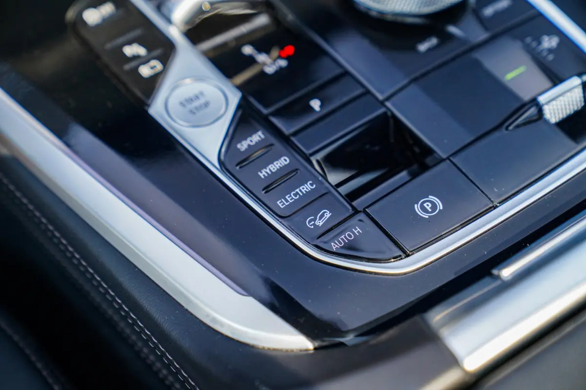 XDrive50e High Executive | X5M Kuipstoelen | Driving assistant Prof | HuD | Dravit Grau | Luchtvering | Stoelverkoeling |