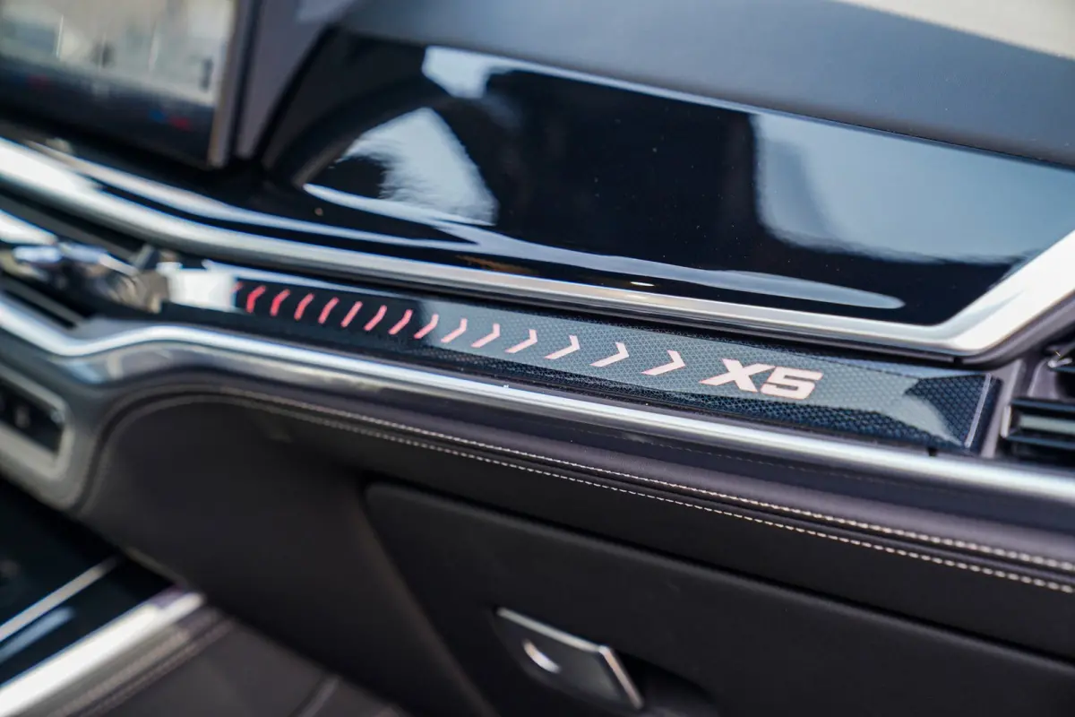 XDrive50e High Executive | X5M Kuipstoelen | Driving assistant Prof | HuD | Dravit Grau | Luchtvering | Stoelverkoeling |