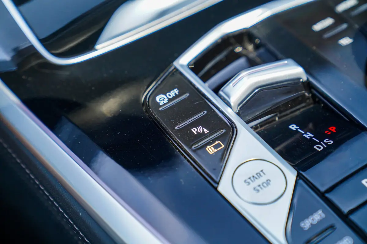 XDrive50e High Executive | X5M Kuipstoelen | Driving assistant Prof | HuD | Dravit Grau | Luchtvering | Stoelverkoeling |