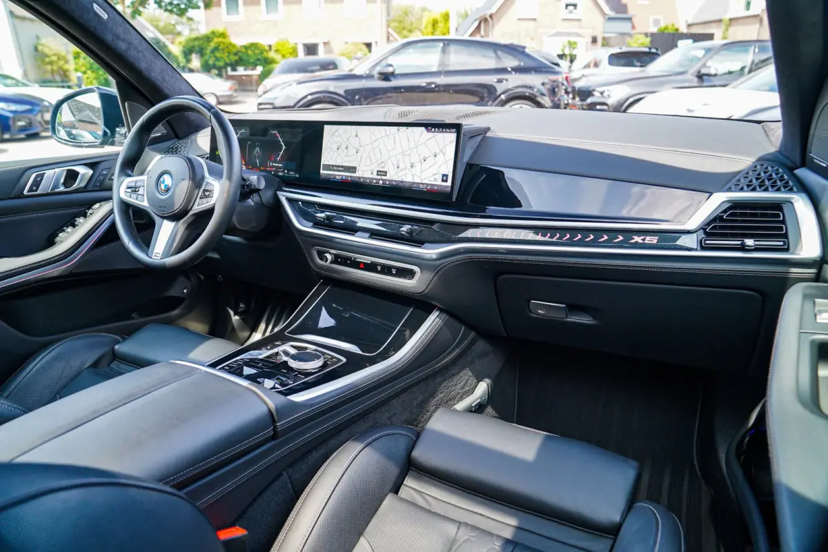 XDrive50e High Executive | X5M Kuipstoelen | Driving assistant Prof | HuD | Dravit Grau | Luchtvering | Stoelverkoeling |