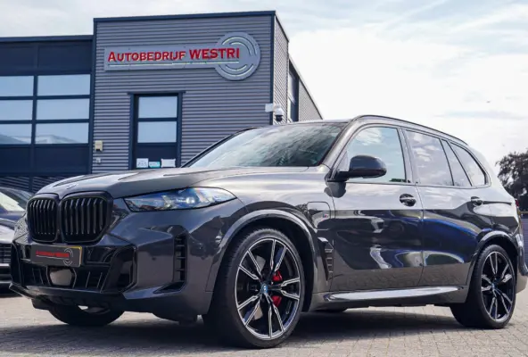 XDrive50e High Executive | X5M Kuipstoelen | Driving assistant Prof | HuD | Dravit Grau | Luchtvering | Stoelverkoeling |
