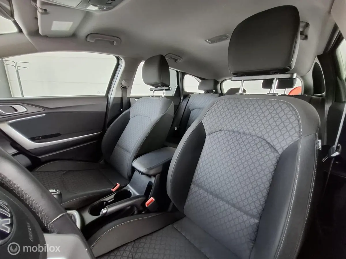 1.0 T-GDi DynamicLine | CARPLAY | PARK. SENSOR - RIJKLAARPRIJS