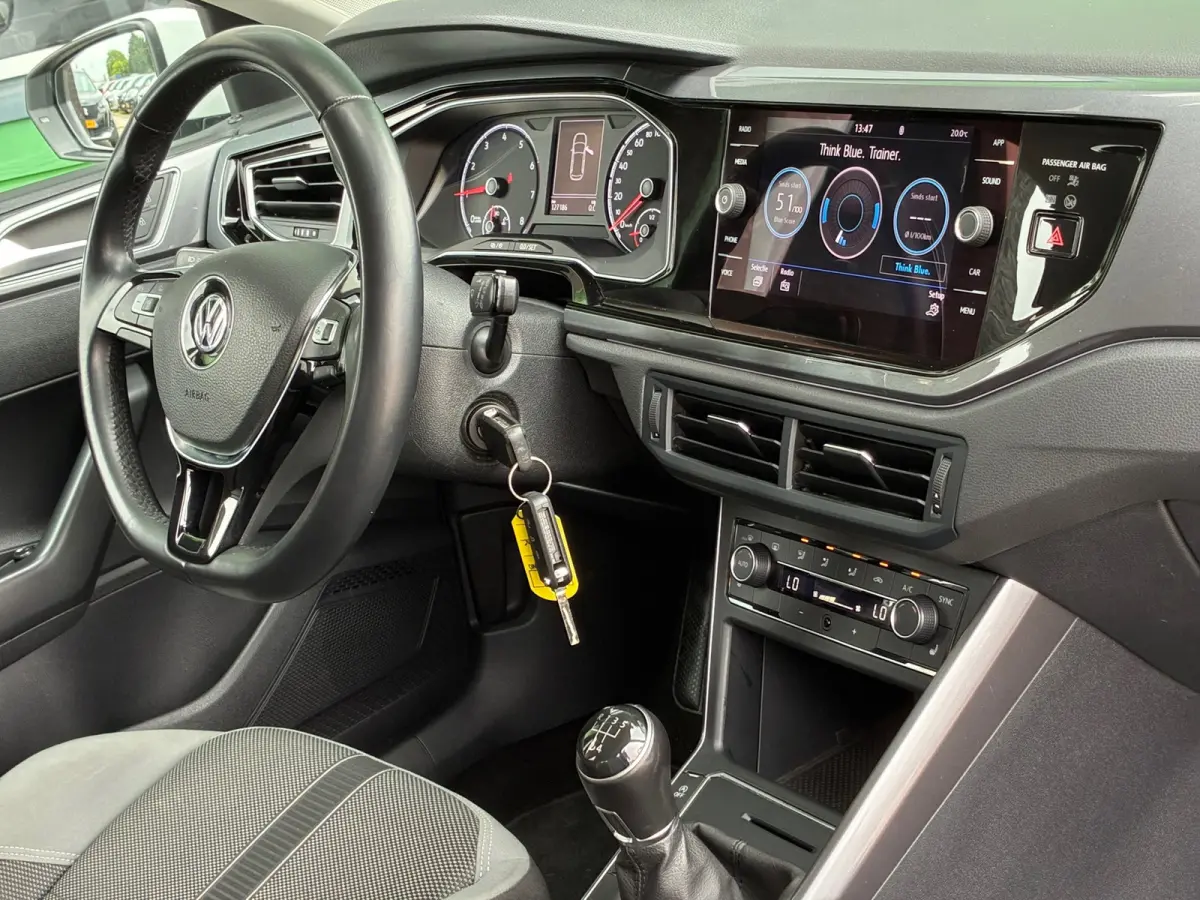 1.0 TSI |R-Line|Navigatie|Camera|CruiseControl|Climatronic