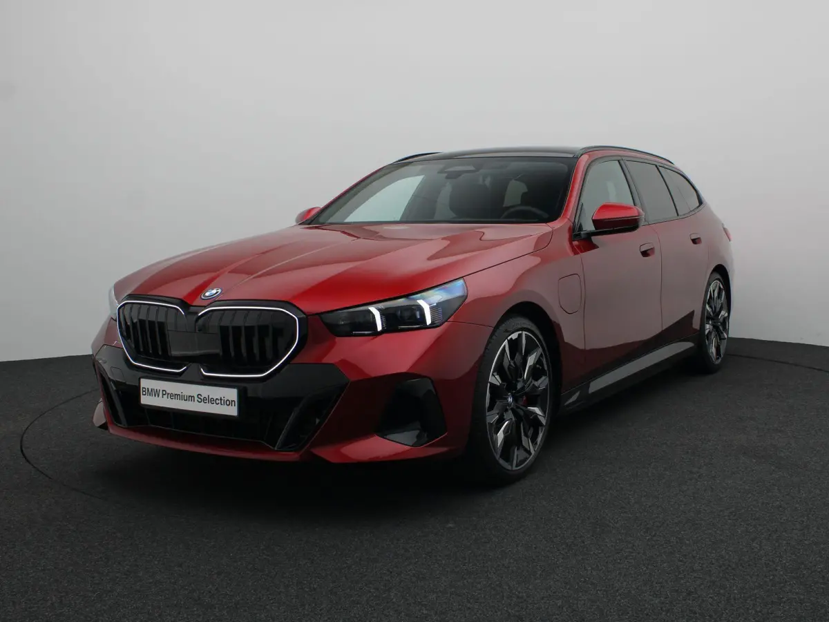 550e xDrive M Sportpakket Pro | Innovation Pack | Travel Pack | Comfort Pack | Trekhaak | Comfortstoelen | Driving Assistant Professional | Bowers & Wilkins | 21''