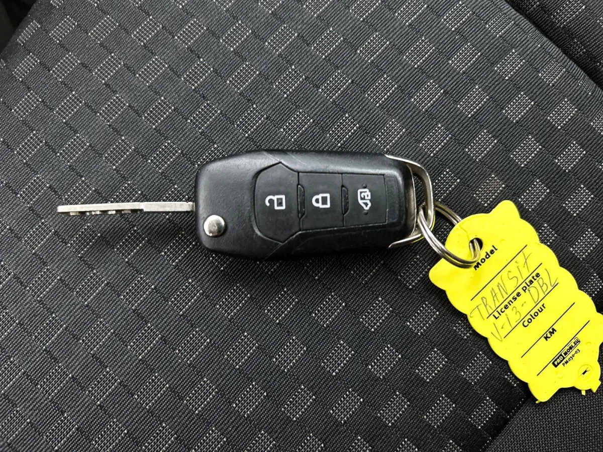 1.5 EcoBlue L2 Trend Automaat Navi Airco Parkeersensoren Cruise Control 3Zits Camera DAB+