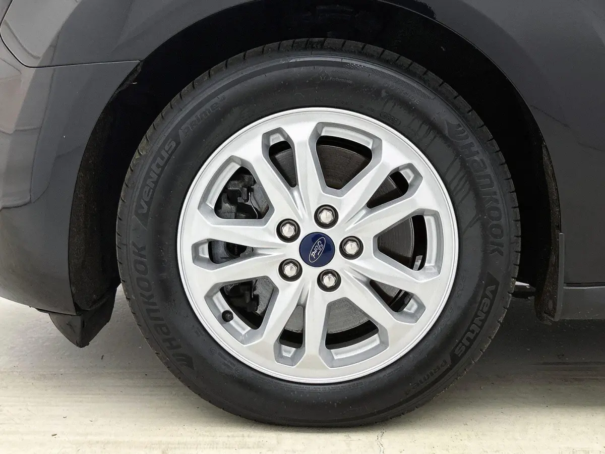 1.5 EcoBlue L2 Trend Automaat Navi Airco Parkeersensoren Cruise Control 3Zits Camera DAB+