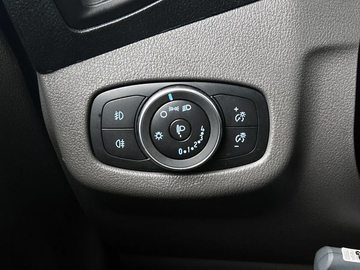 1.5 EcoBlue L2 Trend Automaat Navi Airco Parkeersensoren Cruise Control 3Zits Camera DAB+