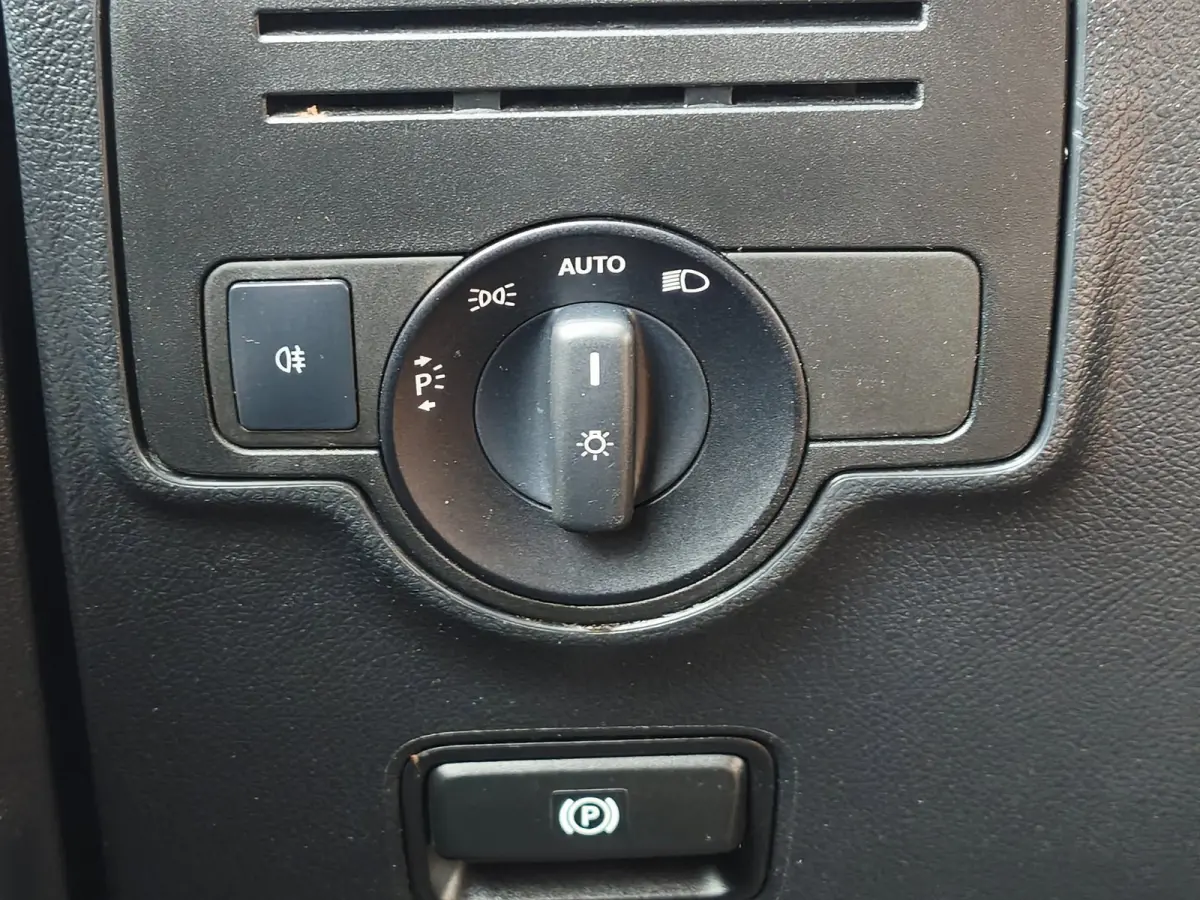 116CDI XXL AUTOM LEER LED TREKHAAK