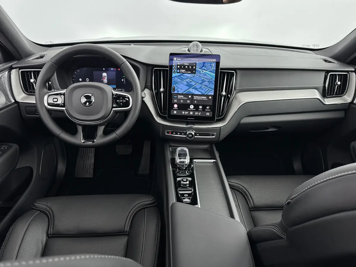 2.0 T8 Plug-in hybrid AWD Ultra Dark Exec. Ed. | 22" | Heico Diffusor | Getint & Gelamineerd Glas | Alarmklasse 3 | Black Edition Interieur | Luchtvering | Bowers & Wilkins | Geventileerd Na