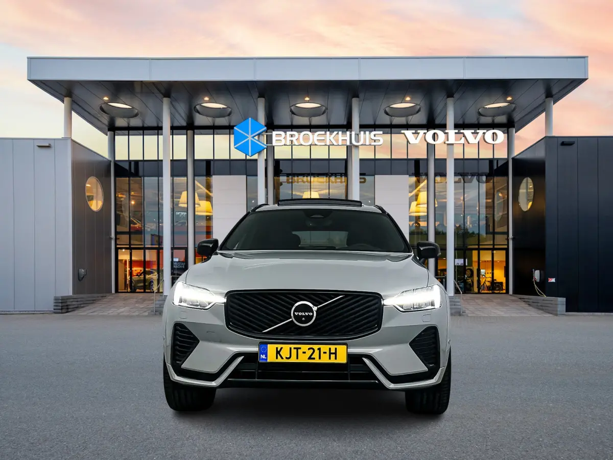 2.0 T8 Plug-in hybrid AWD Ultra Dark Exec. Ed. | 22" | Heico Diffusor | Getint & Gelamineerd Glas | Alarmklasse 3 | Black Edition Interieur | Luchtvering | Bowers & Wilkins | Geventileerd Na