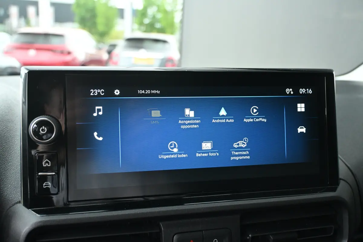 136 L1 50kWh Tot 8 Jaar Garantie! | Navigatie by App | Achteruitrijcamera | Betimmering | !!