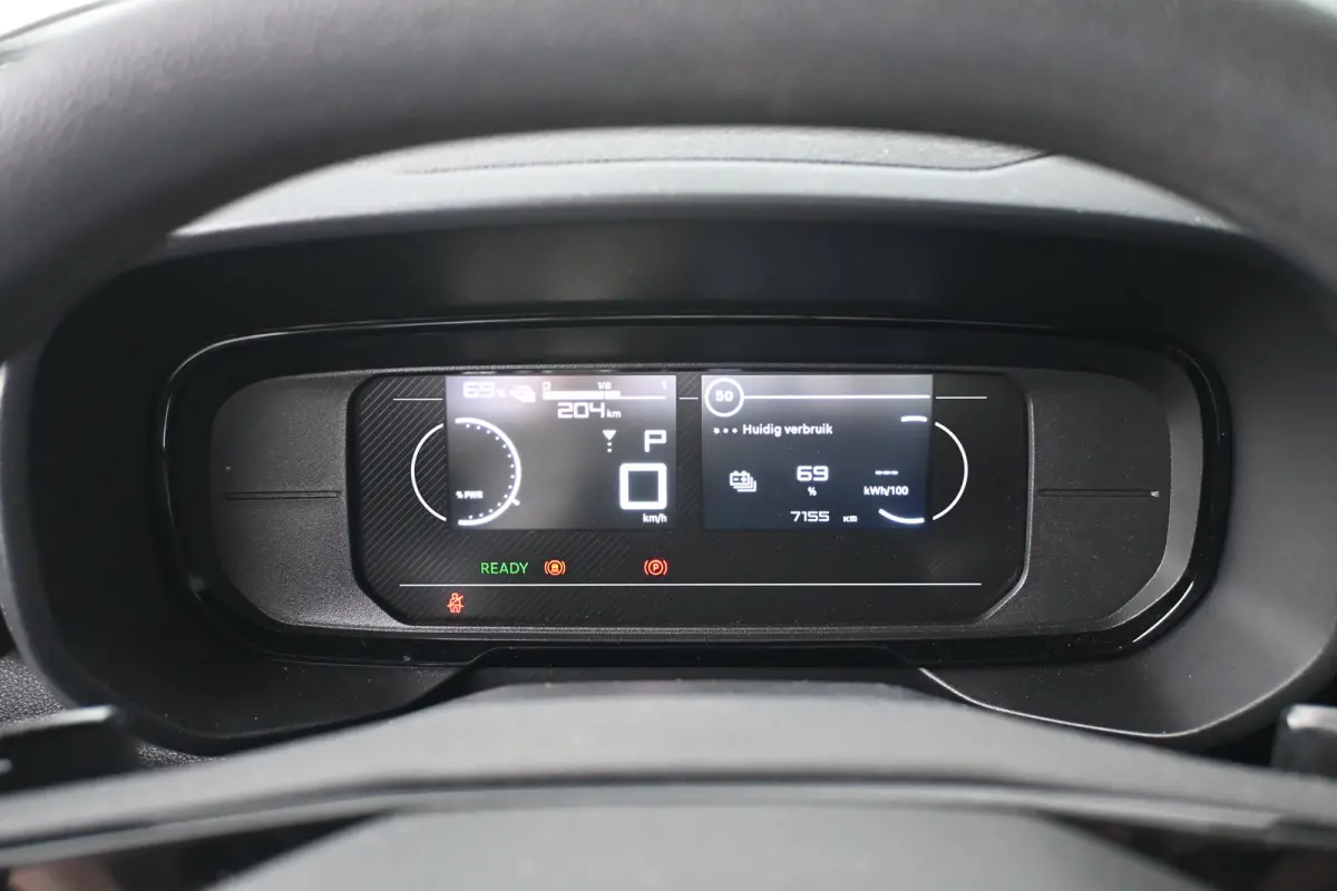 136 L1 50kWh Tot 8 Jaar Garantie! | Navigatie by App | Achteruitrijcamera | Betimmering | !!