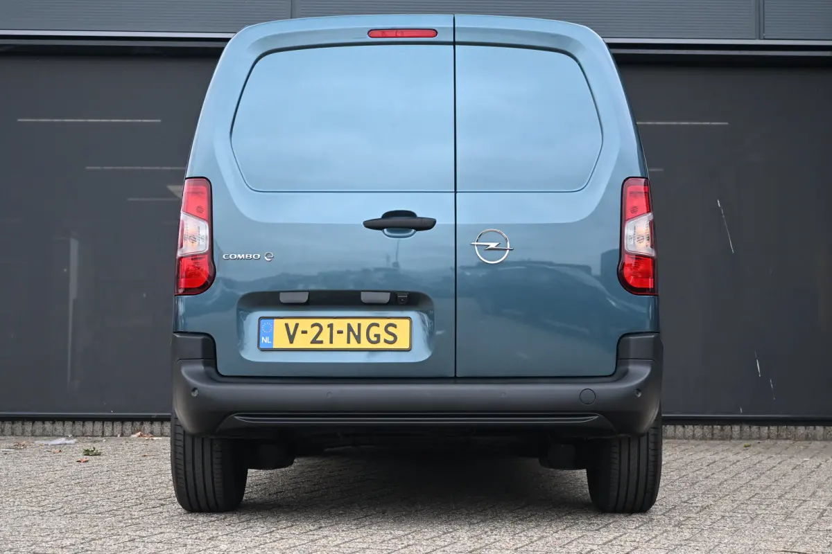 136 L1 50kWh Tot 8 Jaar Garantie! | Navigatie by App | Achteruitrijcamera | Betimmering | !!