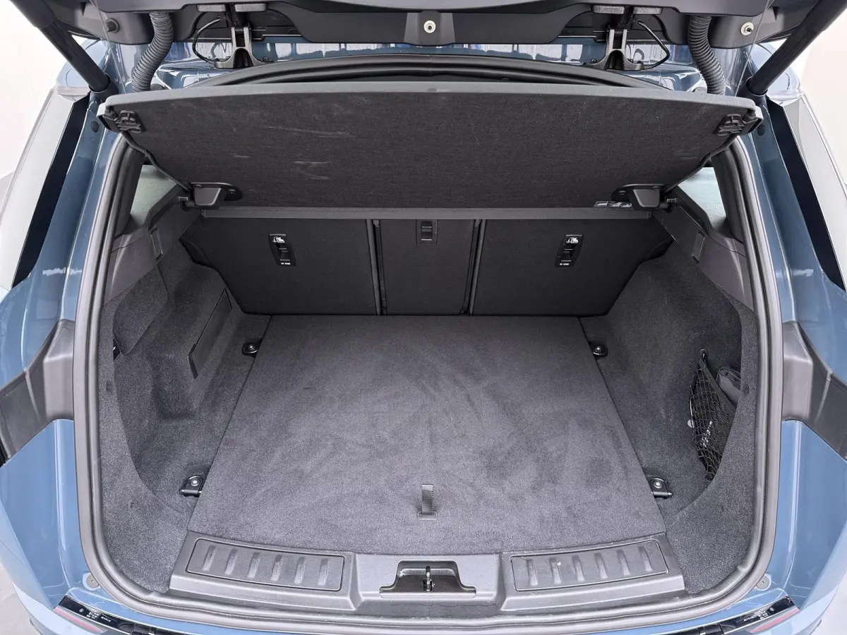 2024 Model 1.5 P300e AWD R-Dynamic S VAN: 52.900,- VOOR: 46.877,- UW HERFSTVOORDEEL: 6.023,- NEW MODEL / FACELIFT PHEV 309 PK | UNIEK 8.000 KM | FABRIEKSGARANTIE t/m 26-02-2029 / 150.000 KM 