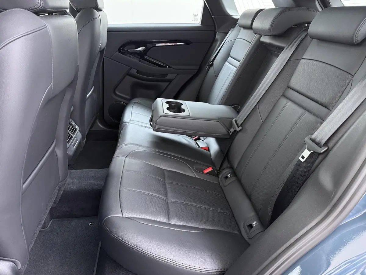 2024 Model 1.5 P300e AWD R-Dynamic S VAN: 52.900,- VOOR: 46.877,- UW HERFSTVOORDEEL: 6.023,- NEW MODEL / FACELIFT PHEV 309 PK | UNIEK 8.000 KM | FABRIEKSGARANTIE t/m 26-02-2029 / 150.000 KM 