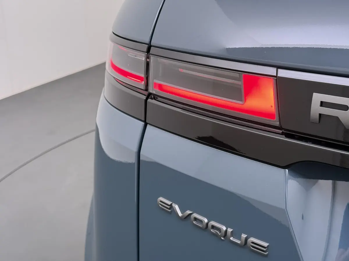 2024 Model 1.5 P300e AWD R-Dynamic S VAN: 52.900,- VOOR: 46.877,- UW HERFSTVOORDEEL: 6.023,- NEW MODEL / FACELIFT PHEV 309 PK | UNIEK 8.000 KM | FABRIEKSGARANTIE t/m 26-02-2029 / 150.000 KM 