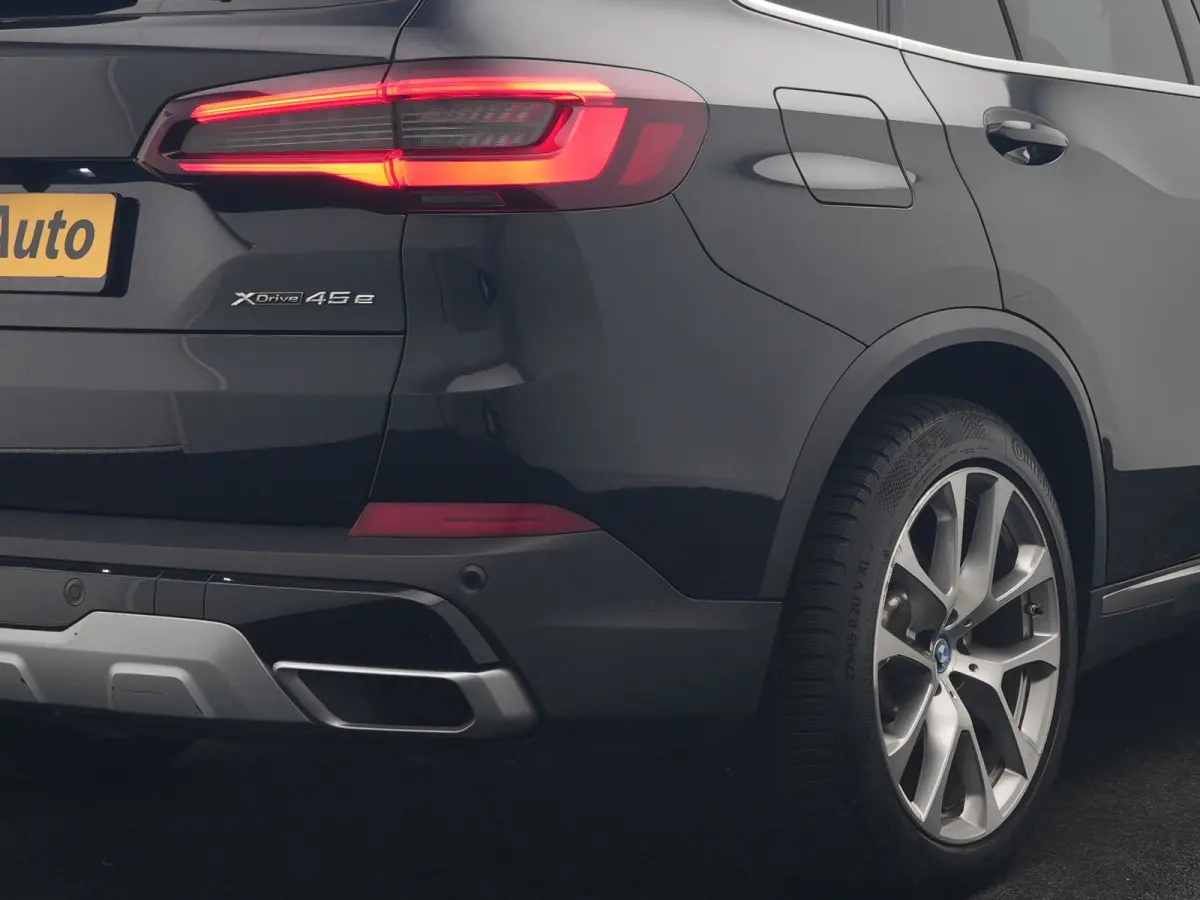 xDrive45e X Line PHEV 395pk Dealer O.H. | Luchtvering | Camera | Adaptief Onderstel | Lederen Sportstoelen Memory | Hifi Audio | Apple Carplay | Sfeerverlichting | Navigatie | DAB | Plug In 