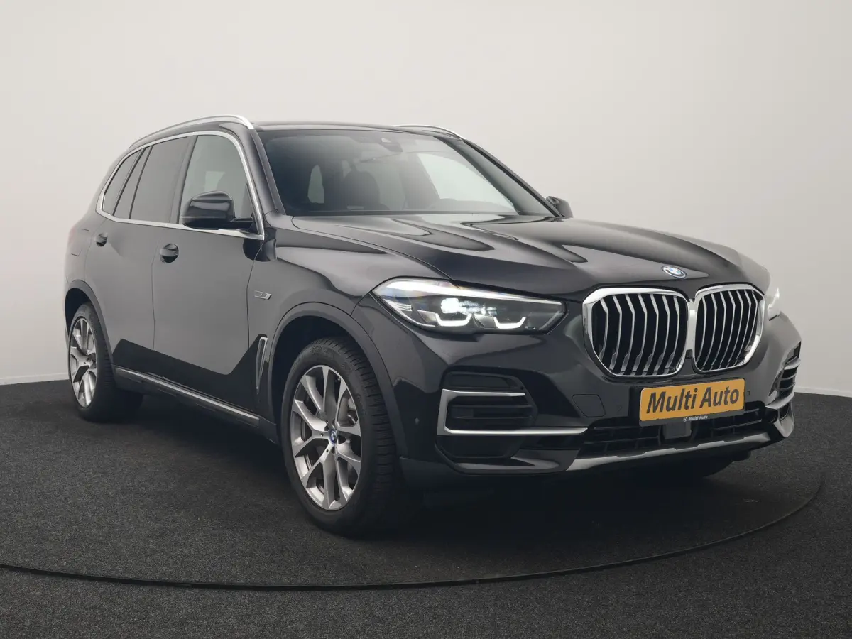 xDrive45e X Line PHEV 395pk Dealer O.H. | Luchtvering | Camera | Adaptief Onderstel | Lederen Sportstoelen Memory | Hifi Audio | Apple Carplay | Sfeerverlichting | Navigatie | DAB | Plug In 