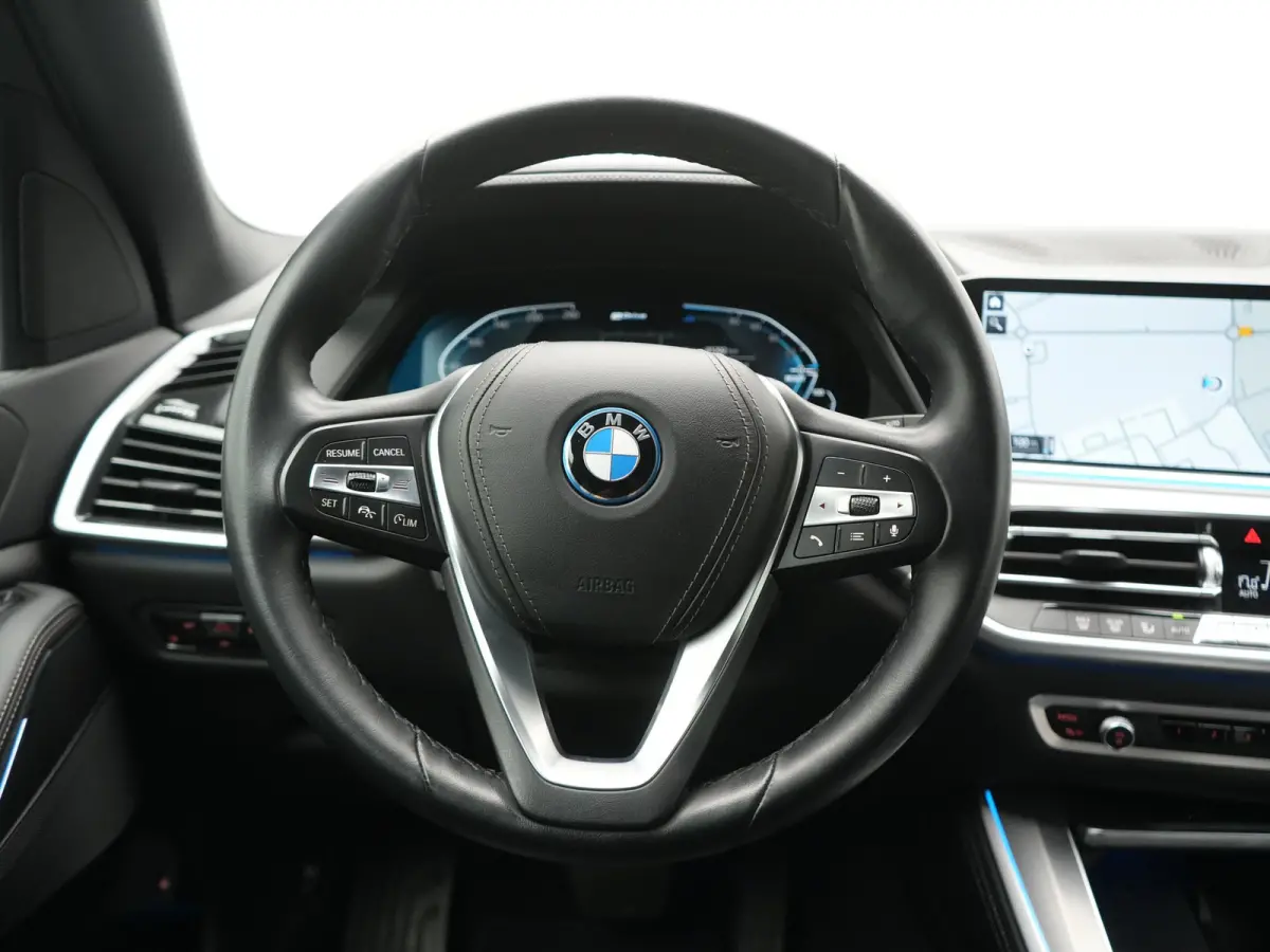 xDrive45e X Line PHEV 395pk Dealer O.H. | Luchtvering | Camera | Adaptief Onderstel | Lederen Sportstoelen Memory | Hifi Audio | Apple Carplay | Sfeerverlichting | Navigatie | DAB | Plug In 