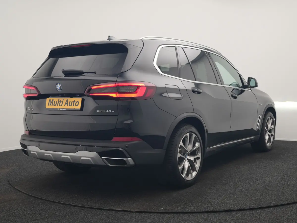 xDrive45e X Line PHEV 395pk Dealer O.H. | Luchtvering | Camera | Adaptief Onderstel | Lederen Sportstoelen Memory | Hifi Audio | Apple Carplay | Sfeerverlichting | Navigatie | DAB | Plug In 