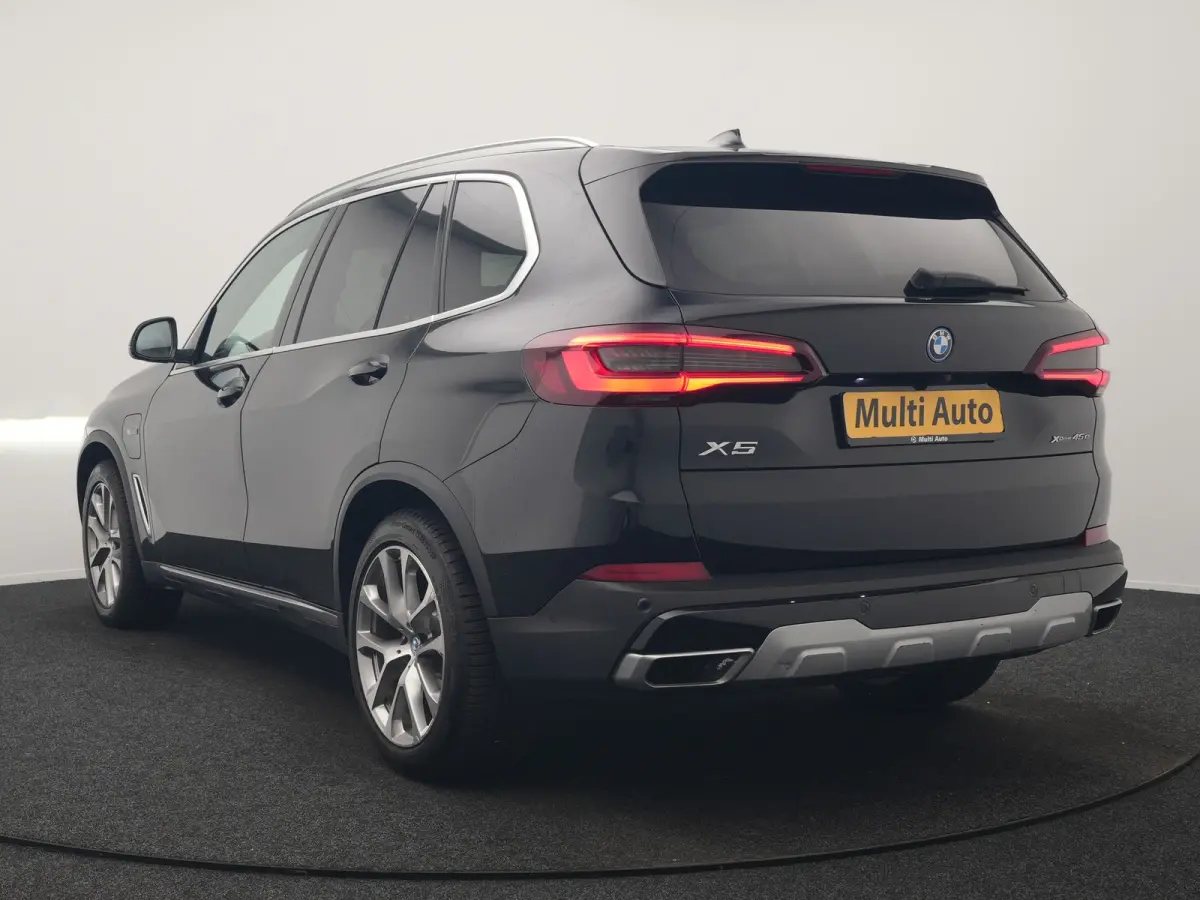 xDrive45e X Line PHEV 395pk Dealer O.H. | Luchtvering | Camera | Adaptief Onderstel | Lederen Sportstoelen Memory | Hifi Audio | Apple Carplay | Sfeerverlichting | Navigatie | DAB | Plug In 