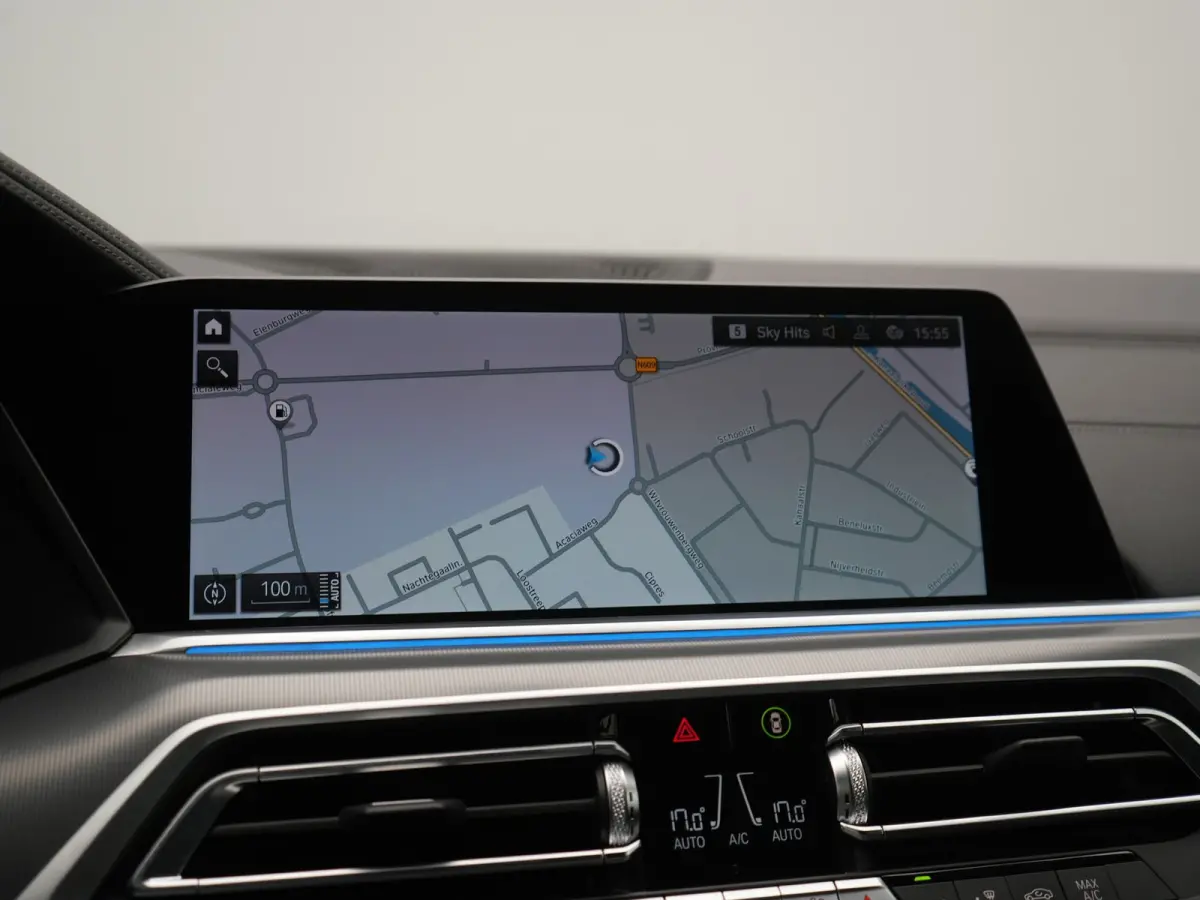 xDrive45e X Line PHEV 395pk Dealer O.H. | Luchtvering | Camera | Adaptief Onderstel | Lederen Sportstoelen Memory | Hifi Audio | Apple Carplay | Sfeerverlichting | Navigatie | DAB | Plug In 