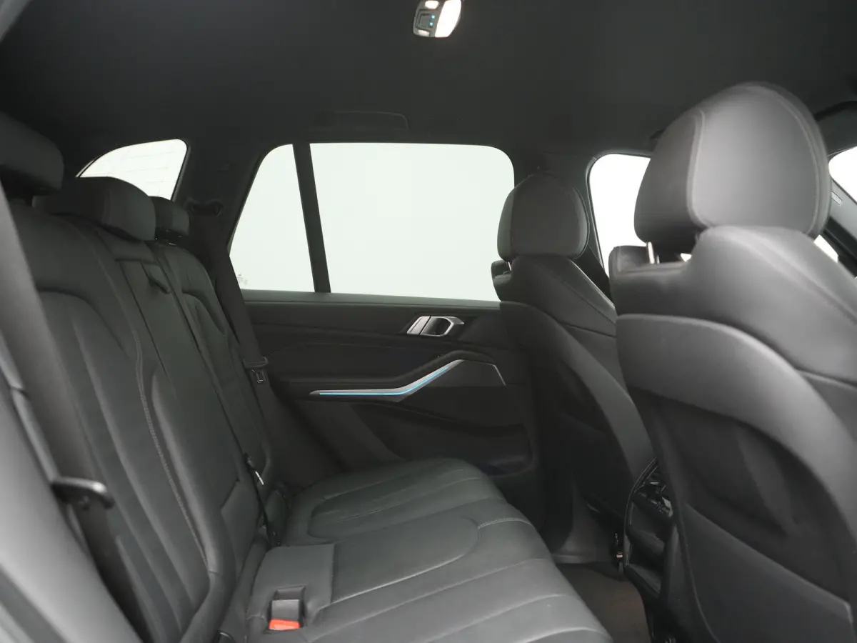 xDrive45e X Line PHEV 395pk Dealer O.H. | Luchtvering | Camera | Adaptief Onderstel | Lederen Sportstoelen Memory | Hifi Audio | Apple Carplay | Sfeerverlichting | Navigatie | DAB | Plug In 