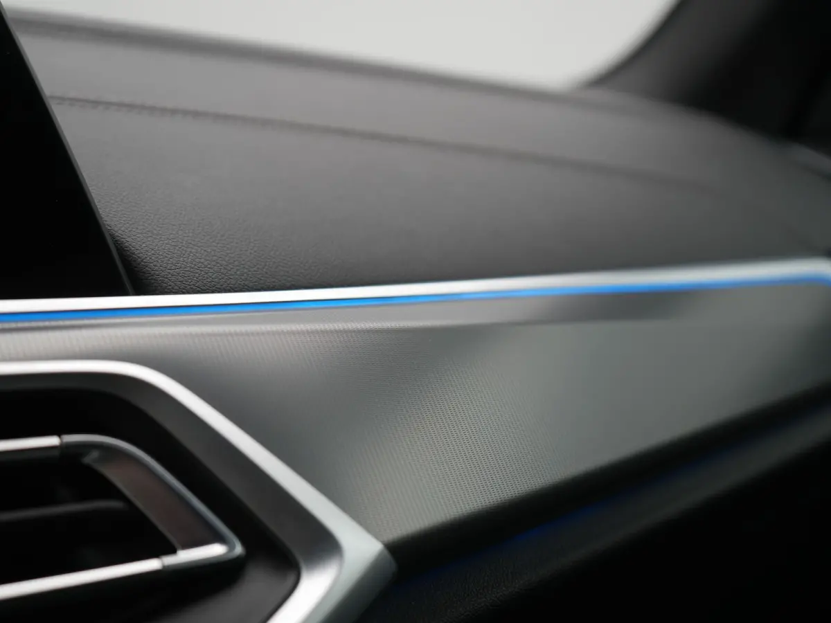 xDrive45e X Line PHEV 395pk Dealer O.H. | Luchtvering | Camera | Adaptief Onderstel | Lederen Sportstoelen Memory | Hifi Audio | Apple Carplay | Sfeerverlichting | Navigatie | DAB | Plug In 