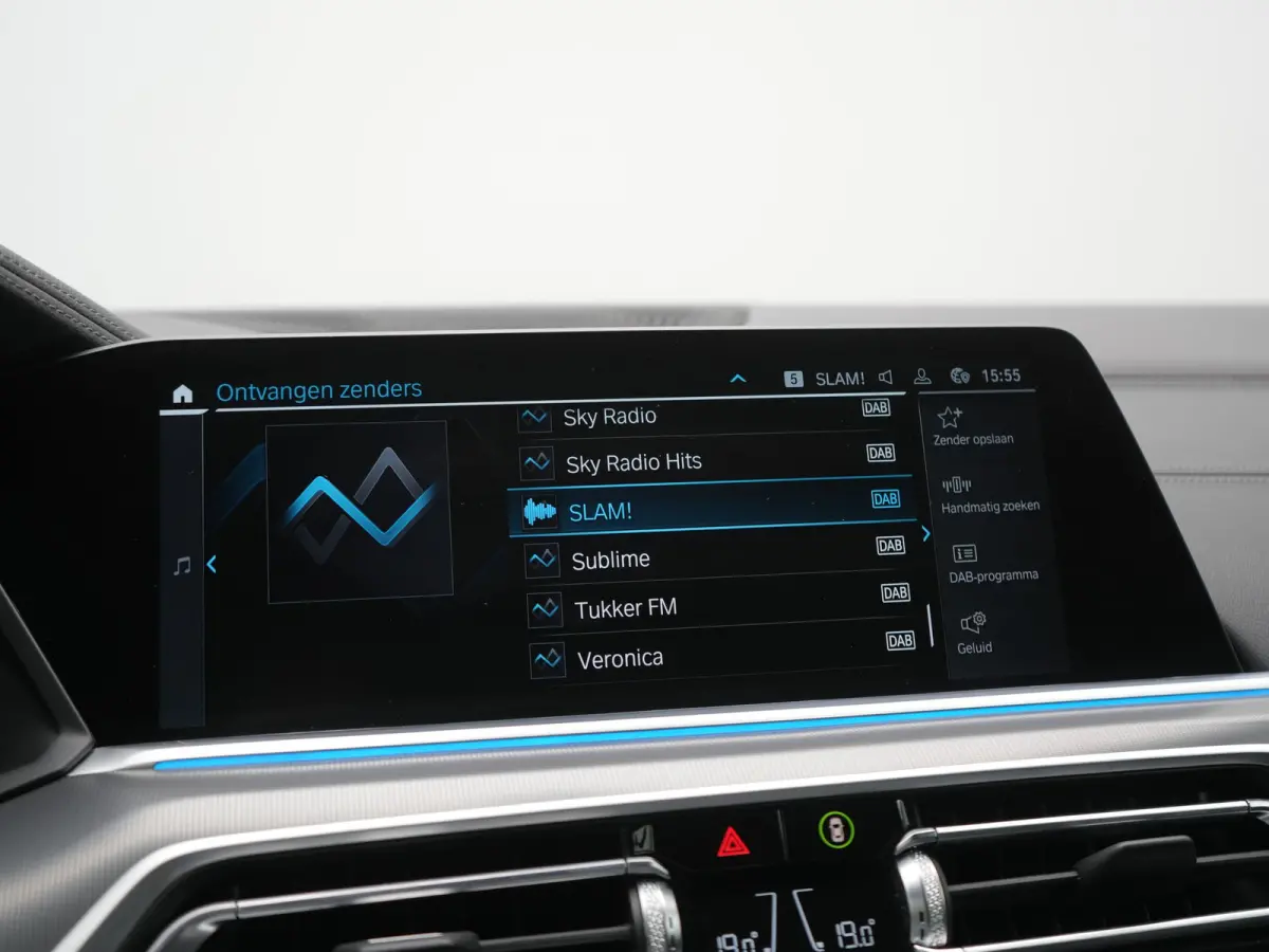 xDrive45e X Line PHEV 395pk Dealer O.H. | Luchtvering | Camera | Adaptief Onderstel | Lederen Sportstoelen Memory | Hifi Audio | Apple Carplay | Sfeerverlichting | Navigatie | DAB | Plug In 