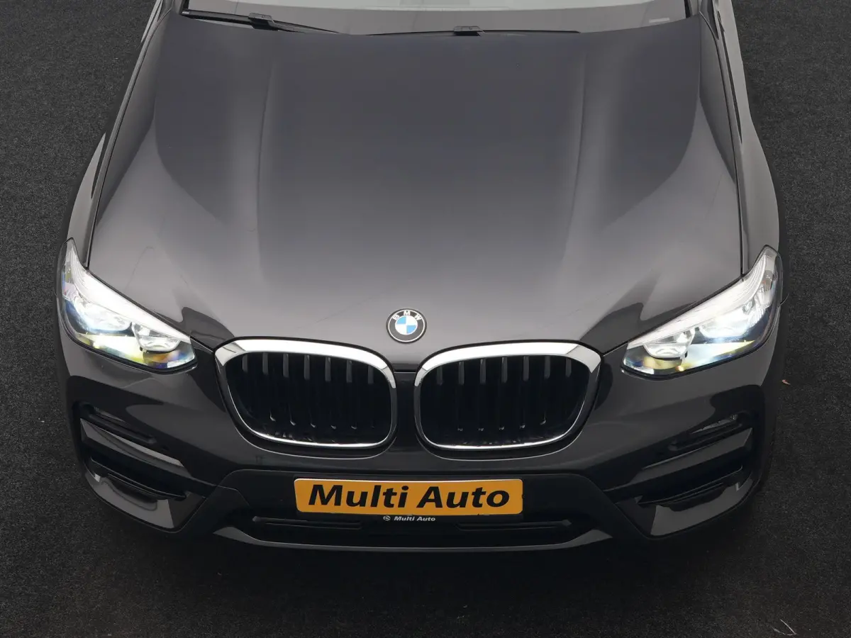 xDrive30e Advantage PHEV 293pk Dealer O.H. | Panodak | Adaptive Cruise | Camera | Harman / Kardon | Sportstoelen Verwarmd | Sfeerverlichting | Blis | Apple Carplay | Navigatie | DAB | Plug I