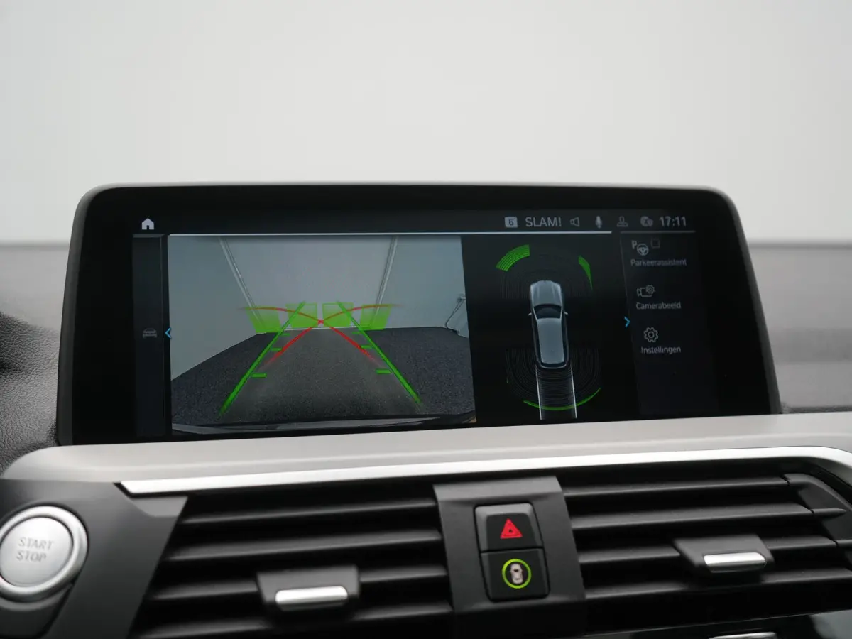 xDrive30e Advantage PHEV 293pk Dealer O.H. | Panodak | Adaptive Cruise | Camera | Harman / Kardon | Sportstoelen Verwarmd | Sfeerverlichting | Blis | Apple Carplay | Navigatie | DAB | Plug I