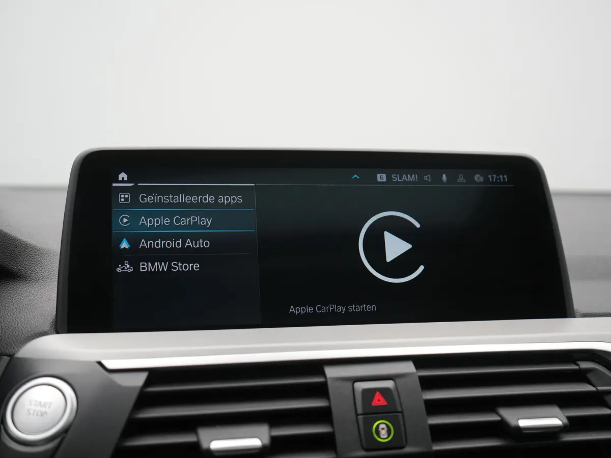 xDrive30e Advantage PHEV 293pk Dealer O.H. | Panodak | Adaptive Cruise | Camera | Harman / Kardon | Sportstoelen Verwarmd | Sfeerverlichting | Blis | Apple Carplay | Navigatie | DAB | Plug I