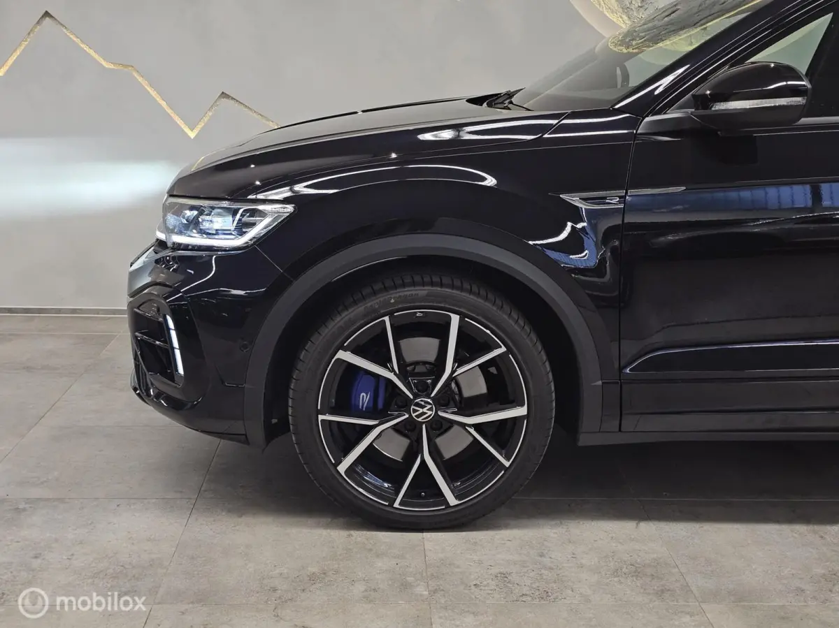 2.0 TSI 4Motion R Panorama/Akrapovic/Leder/Keyless