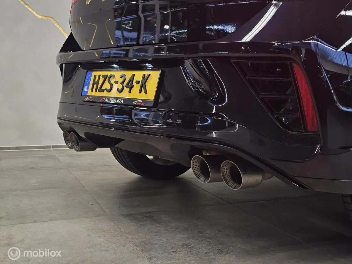2.0 TSI 4Motion R Panorama/Akrapovic/Leder/Keyless