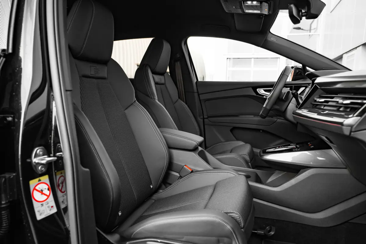 S edition Competition | Achterklep, automatisch bedienbaar | Achteruitrijcamera | Adaptive cruise control