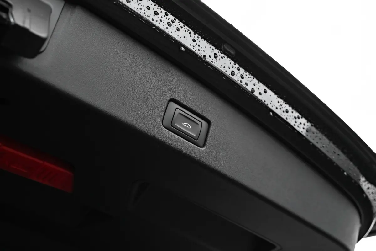S edition Competition | Achterklep, automatisch bedienbaar | Achteruitrijcamera | Adaptive cruise control