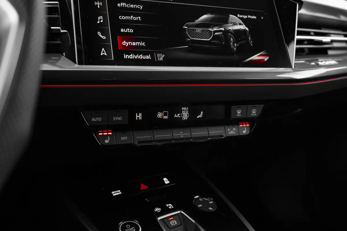 S edition Competition | Achterklep, automatisch bedienbaar | Achteruitrijcamera | Adaptive cruise control
