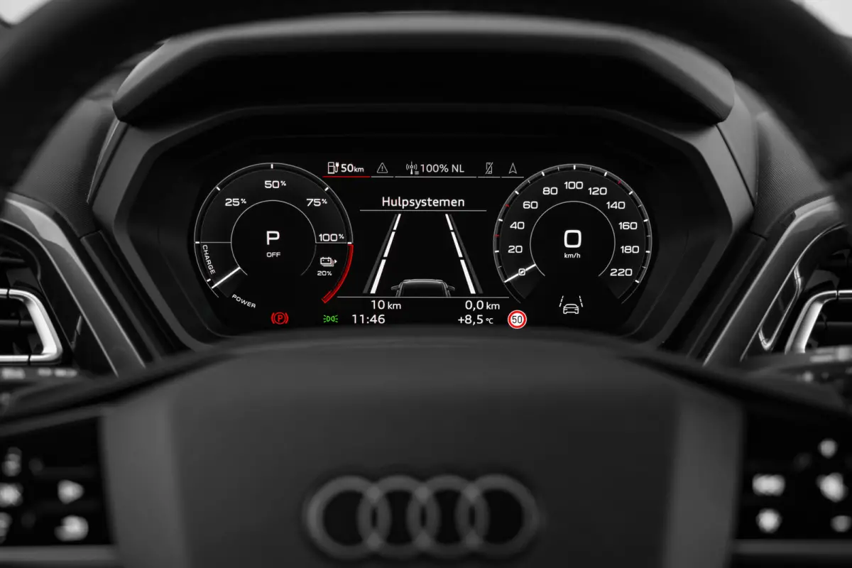 S edition Competition | Achterklep, automatisch bedienbaar | Achteruitrijcamera | Adaptive cruise control