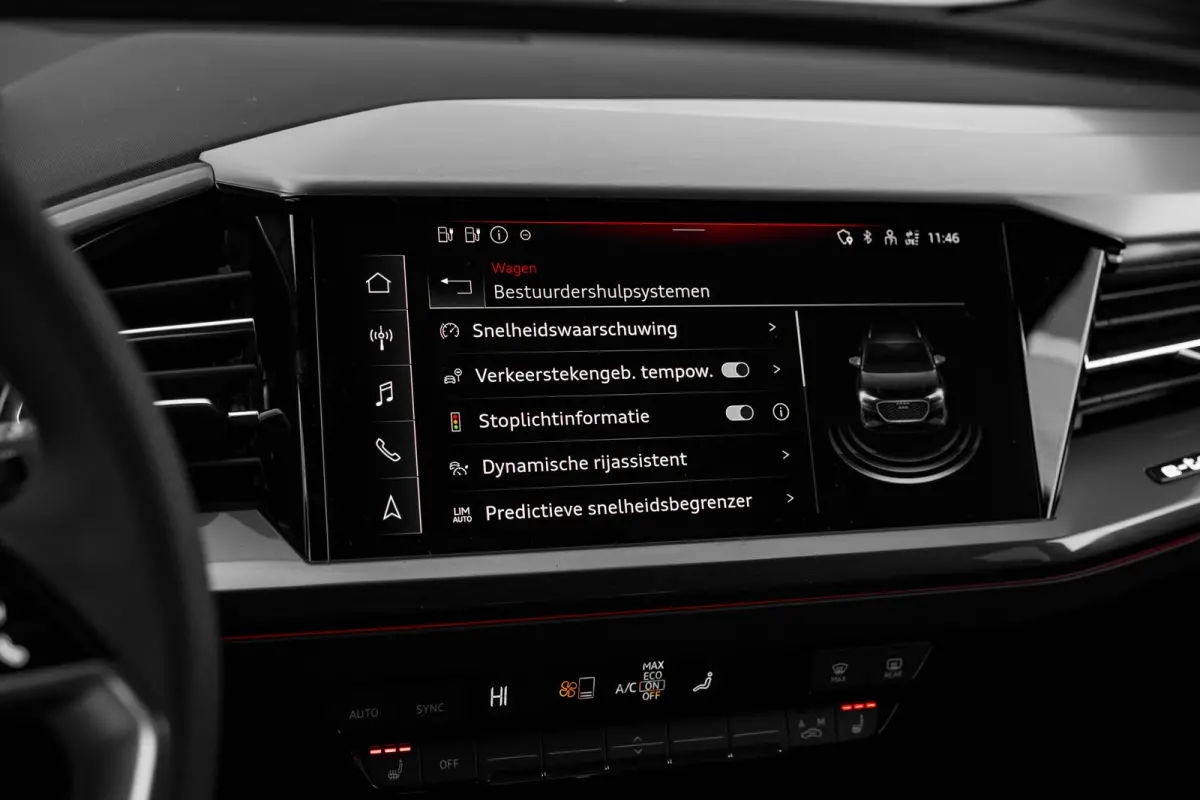 S edition Competition | Achterklep, automatisch bedienbaar | Achteruitrijcamera | Adaptive cruise control
