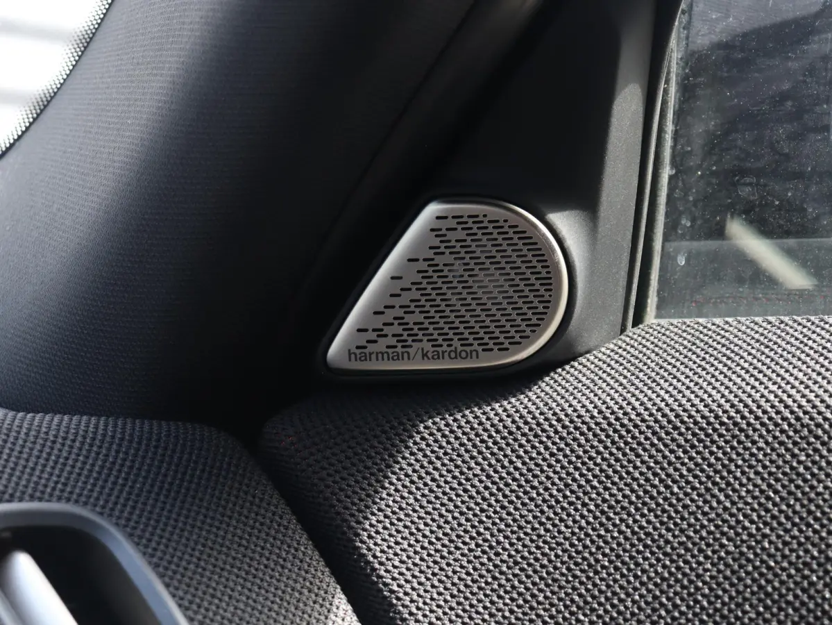E | John Cooper Works + Pakket L + Head-Up + Driving Assistant Plus + Harman Kardon + Parking Assistant Plus + Comfort Access + SOH 100% + 20'' LMV