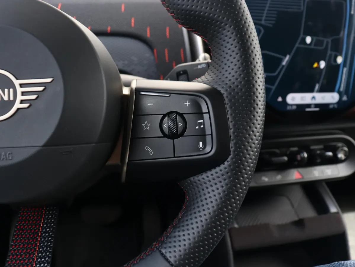 E | John Cooper Works + Pakket L + Head-Up + Driving Assistant Plus + Harman Kardon + Parking Assistant Plus + Comfort Access + SOH 100% + 20'' LMV